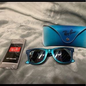Ray-Ban Cosmo Collection: Mercury sunglasses and limited edition case.